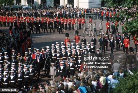 Lord Mountbatten Funeral Photos and Premium High Res Pictures - Getty ...