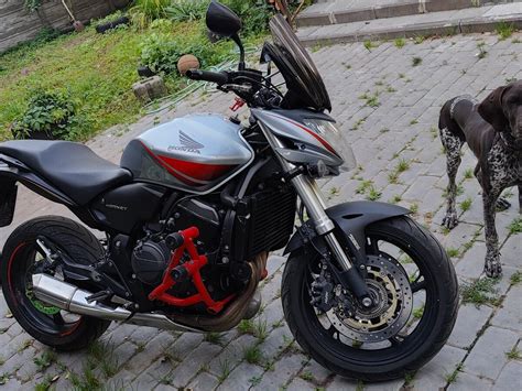 Купить б у Honda CB 600F Hornet инжектор в Москве серебристый naked bike 2010 года на Авто ру