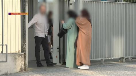 Rentrée Scolaire Pourquoi Les Jeunes Filles Qui Portent Une Abaya