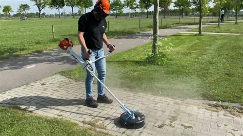 Weg Met Onkruid Stihl Fs C Em L Bosmaaier Met Weedgo