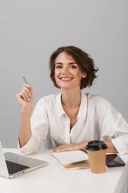 Premium Photo Happy Cheerful Business Woman Posing Isolated Over Grey