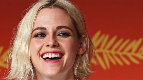 Foto Kristen Stewart Mulai Bosan Kencan Sesama Wanita