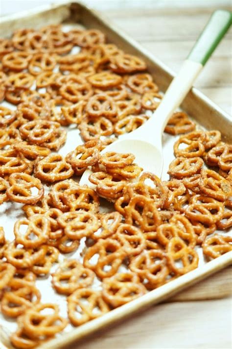 Spicy Pretzels Recipe Pretzel Party Snack Recipe