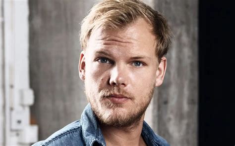 Aviciis Father Says Fame And Fortune Led Him To Take His Own Life