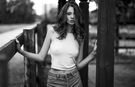 Wallpaper Maxim Romanov Monochrome Women Outdoors 2560x1646