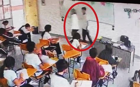 VÍDEO Adolescente apuñala a su maestra en secundaria de Ramos Arizpe