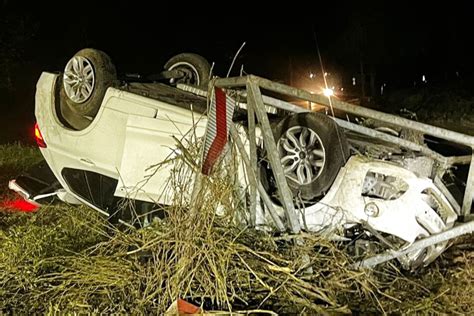 Schwerer Unfall bei Speyer BMW überschlägt sich und landet auf dem Dach