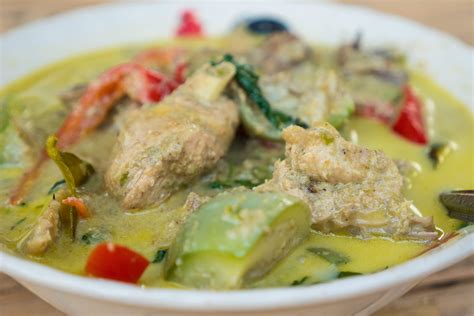 Authentic Thai Green Curry Recipe แกงเขียวหวาน By My Mother In Law