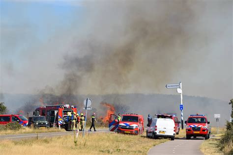 Brandweer Massaal Ingezet Bij Grote Duinbrand Nu Nl