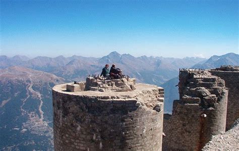 Sulla Cima Del Monte Chaberton A Metri Di Altezza Si Trova La