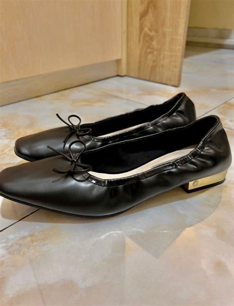 Charles And Keith Ballerina Shoes Fesyen Wanita Sepatu Di Carousell