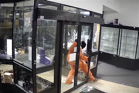 Police Release Extraordinary Footage Of Leongatha Jewellery Shop Burglary