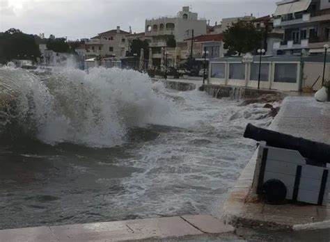 Unwetter In Griechenland Fordert Ein Todesopfer Drei Menschen Vermisst