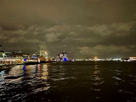 Lichterfahrt Im Hamburger Hafen