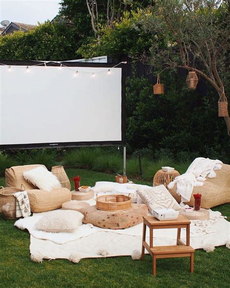 21 Diy Outdoor Movie Screen Ideas For A Magical Backyard Diy Outdoor Movie Screen Outdoor