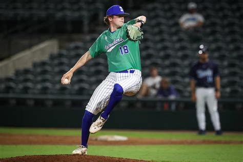 Texas A&M-Corpus Christi takes on Corpus Christi Hooks in exhibition