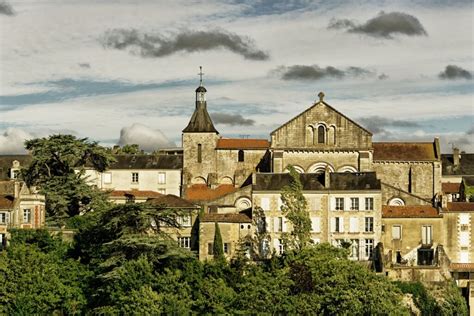 Pourquoi investir dans limmobilier à Poitiers