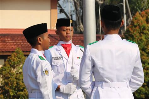 Hari Sumpah Pemuda Ke Di Poliban Bangkit Bersama Majukan Indonesia