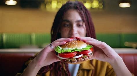 Así Es La Nueva Whopper De Burger King Vídeo Dailymotion