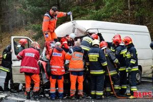 Zderzenie Busa Z Ci Ar Wk Kierowca Vw Lt W Szpitalu