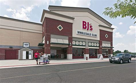 net lease bjs property profile  cap rates  boulder group