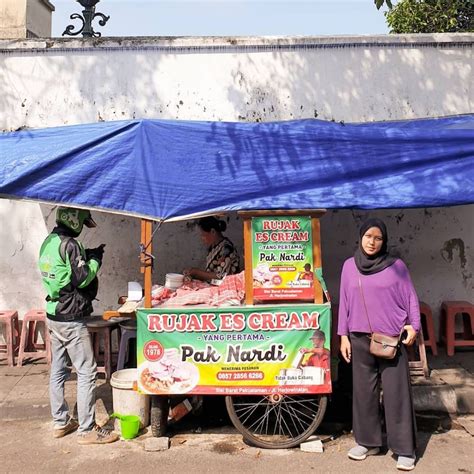 21 Wisata Kuliner Jogja Yang Terkenal Dan Enak