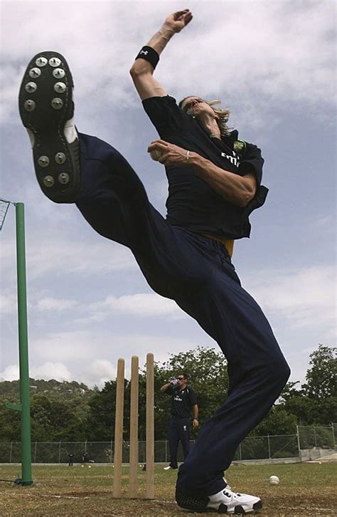 Nathan Bracken In His Delivery Stride ESPNcricinfo