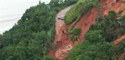 Trechos de rodovias em São Sebastião SP foram engolidos por