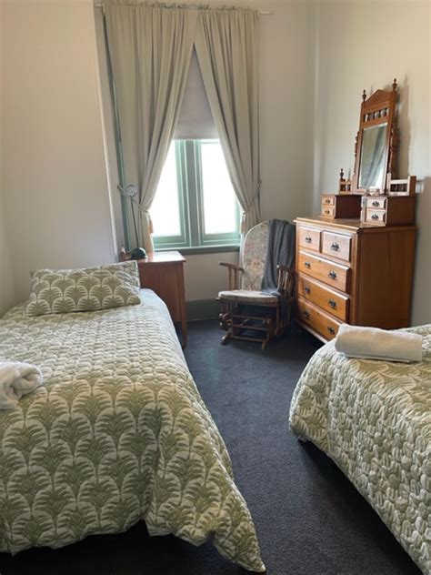 home wwwmickeybourkescomau