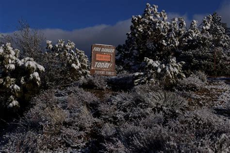 Tempestade De Inverno Atinge Regi O Centro Norte Dos Eua Neve E