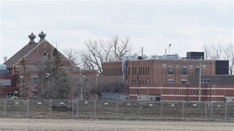 2 inmates caught during prison escape from Headingley: RCMP | CBC News