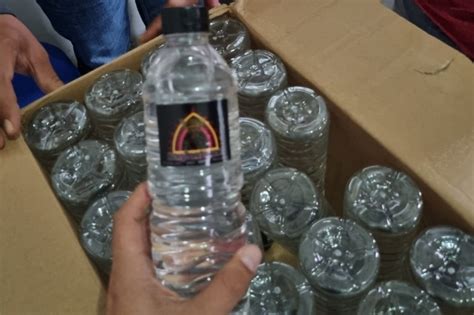 Ribuan Botol Miras Ilegal Disita Di Kawasan Mandalika