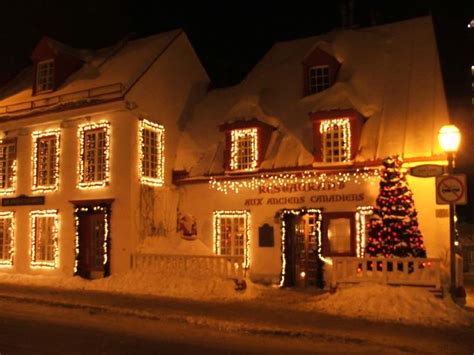 #English #village #cottage #Christmas #lights #cozy #snow #snowy {Buddy ...