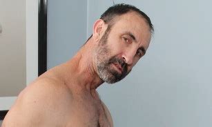 Gay Porn Daddy Steven Richards Announces Retirement Upon Release Of