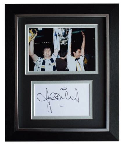 Ossie Ardiles Signed 10x8 Framed Autograph Photo Display Tottenham