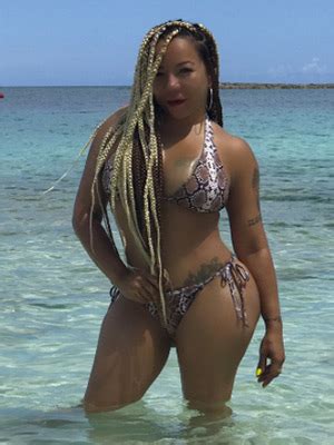 8 Hot Sexy Tameka Harris Bikini Pics