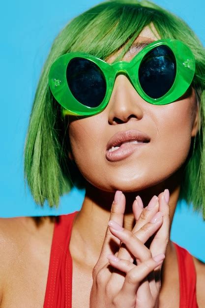 Premium Photo Close Up Of Young Woman Wearing Sunglasses