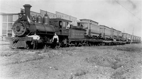 NOLA History: The Oldest New Orleans Streetcar - GoNOLA.com