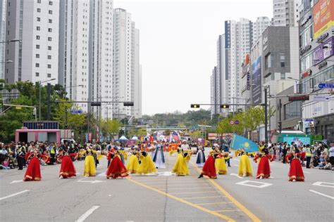 천안흥타령춤축제 2023 거리댄스 퍼레이드 신나는 춤판 벌였다