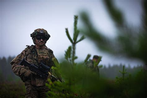 V Deo El Ej Rcito Brit Nico Entrena Con Las Fuerzas Armadas De Suecia