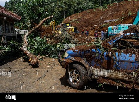 Cianjur West Java Indonesia 22nd Nov 2022 A Damaged Car Hit By A