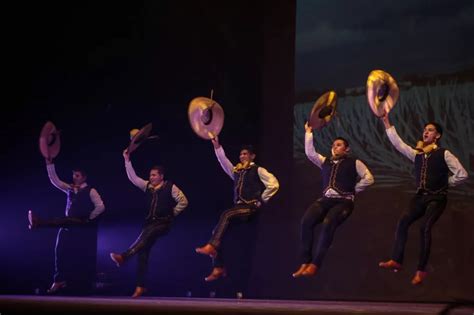 As Se Vivi La Clausura De Los Talleres De Danza Folcl Rica Infantil Y