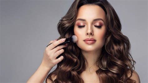 Cara Tepat Memilih Blush On Yang Sesuai Dengan Warna Kulit Tak Lagi