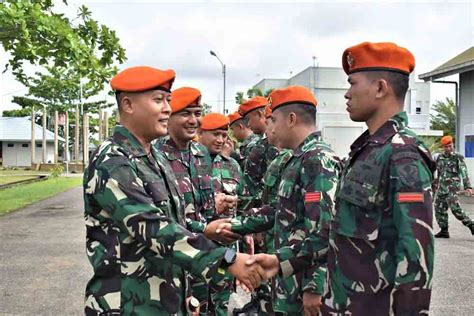 Acara Tradisi Pelepasan Anggota Jingga Khatulistiwa Kopasgat