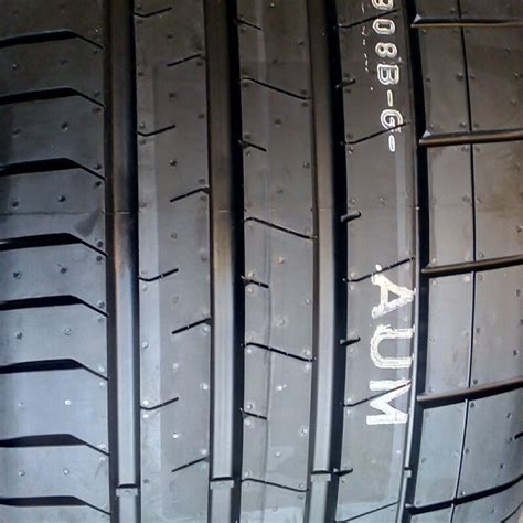 Pirelli P Zero Luxury Saloon R Y Tl Xl Rof