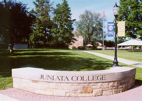 Juniata College, Huntingdon, Pennsylvania - Travel Photos by Galen R ...