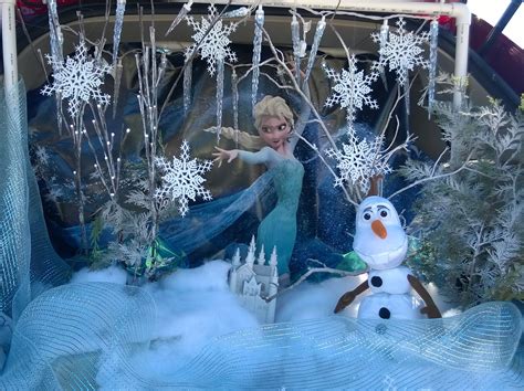 Our Frozen Themed Trunk Or Treat Oversized Poster From Walmart As The Backdrop Icicle Lights