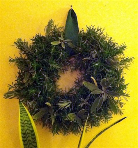 Herb Wreath Herb Wreath Lavender Cottage Wreaths And Garlands Christmas Wreaths Herbs Plants