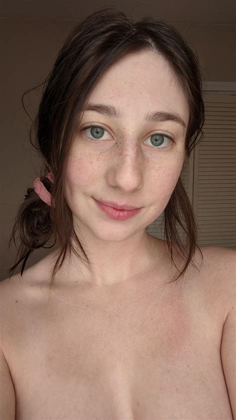 Had A Nice Hot Shower🚿 R Freckledgirls