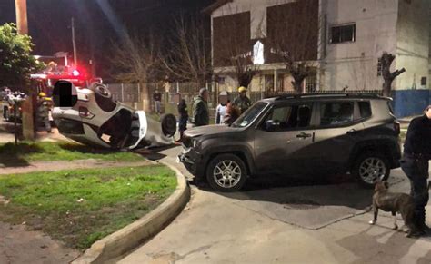 Cuatro Heridos Tras El Choque Y Vuelco De Un Auto En San Jos